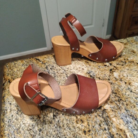 Dunes Sunny Leather Sandal Memory Foam Insole & LiteSole Women's Sz 7.5 - Picture 2 of 12